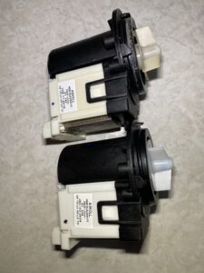 Drain pump
Top: old
Bottom: new